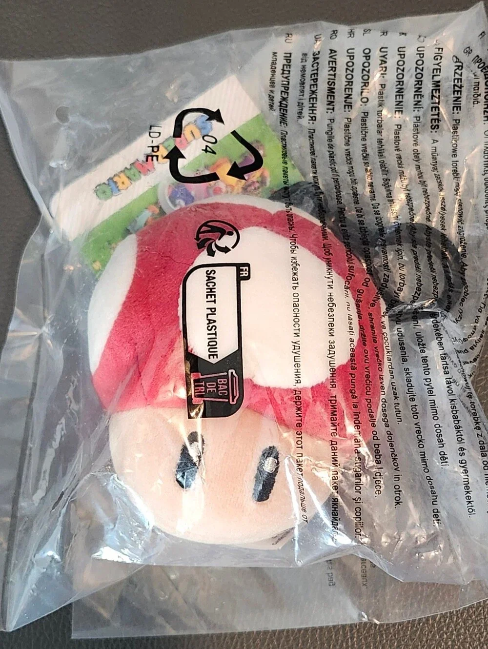 Club Mocchi Mocchi Super Mario Mushroom Plush Clip On Keychain